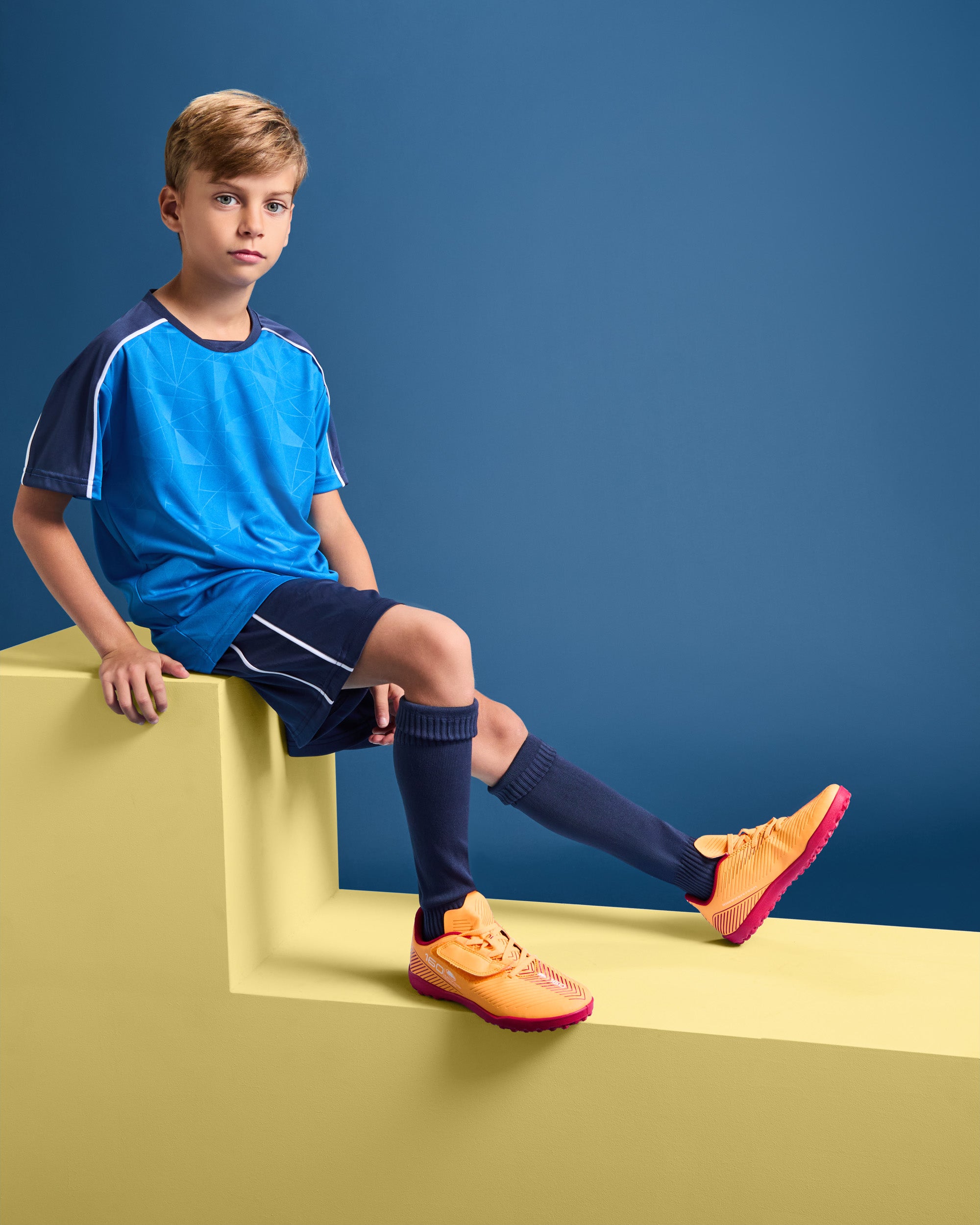 Set echipament sportiv fotbal tricou si pantaloni TITAN