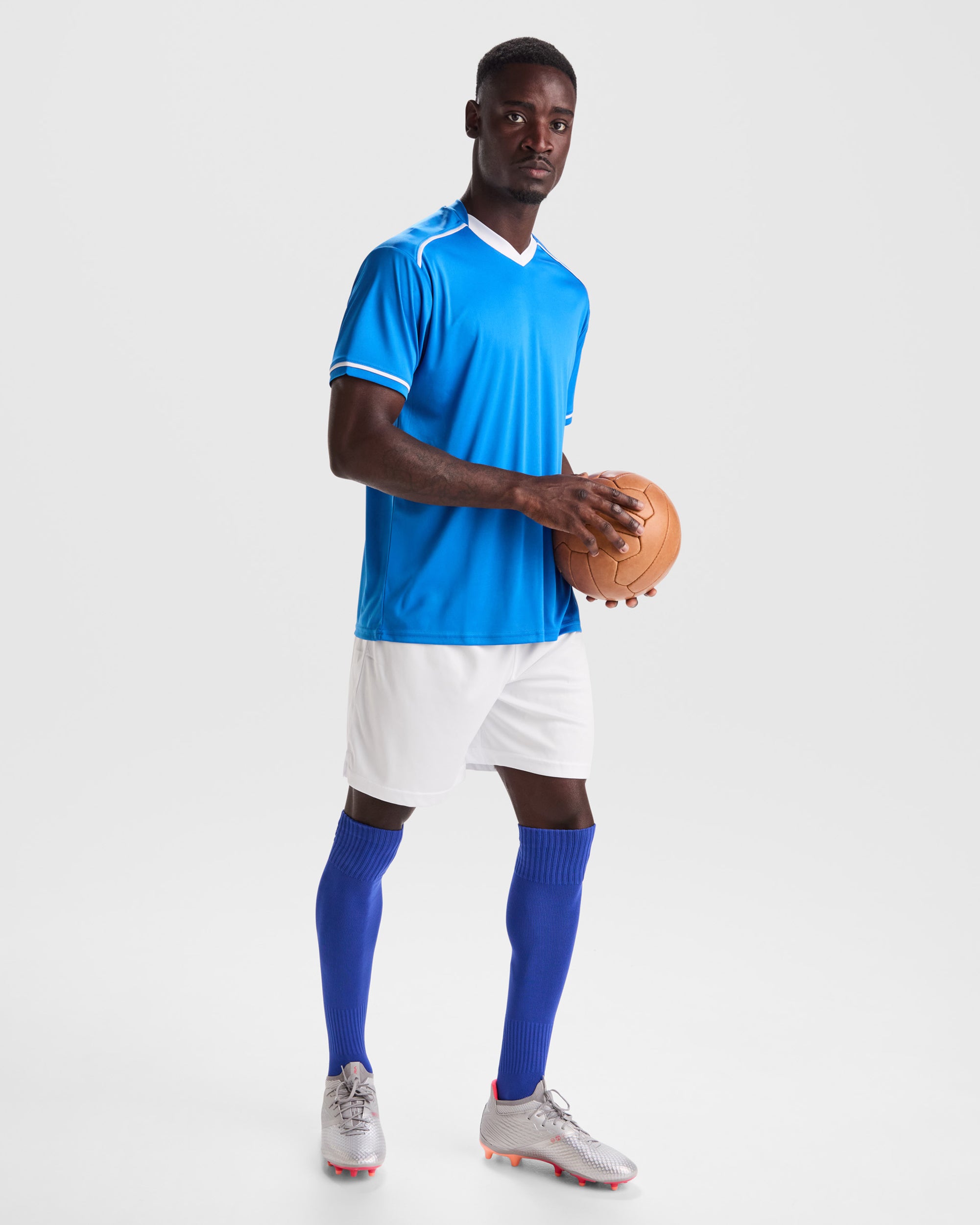 Set echipament fotbal - 1 tricou si 1 pereche de pantaloni UNITED
