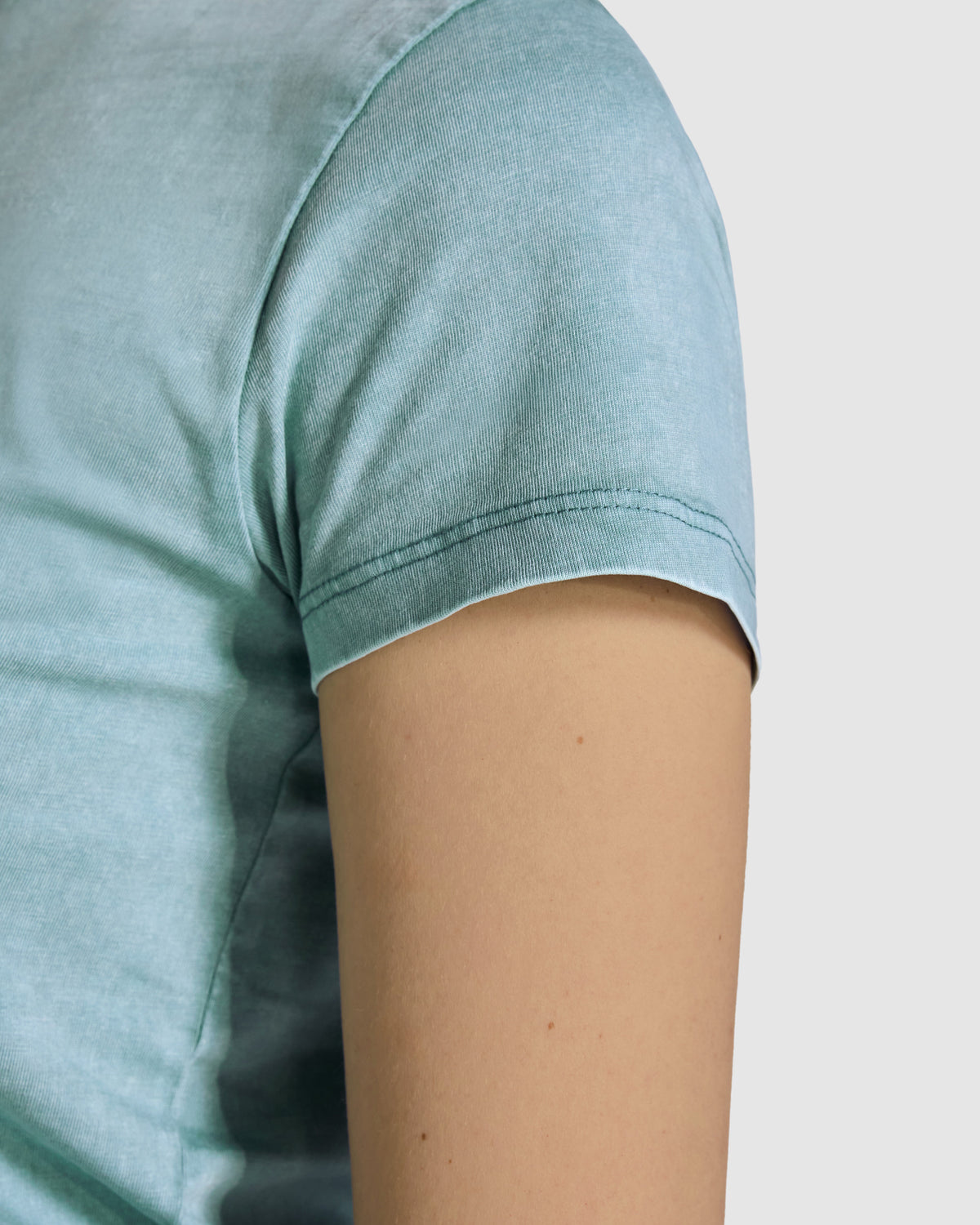 Tricou bumbac 100% cu efect decolorat 180g FIYI