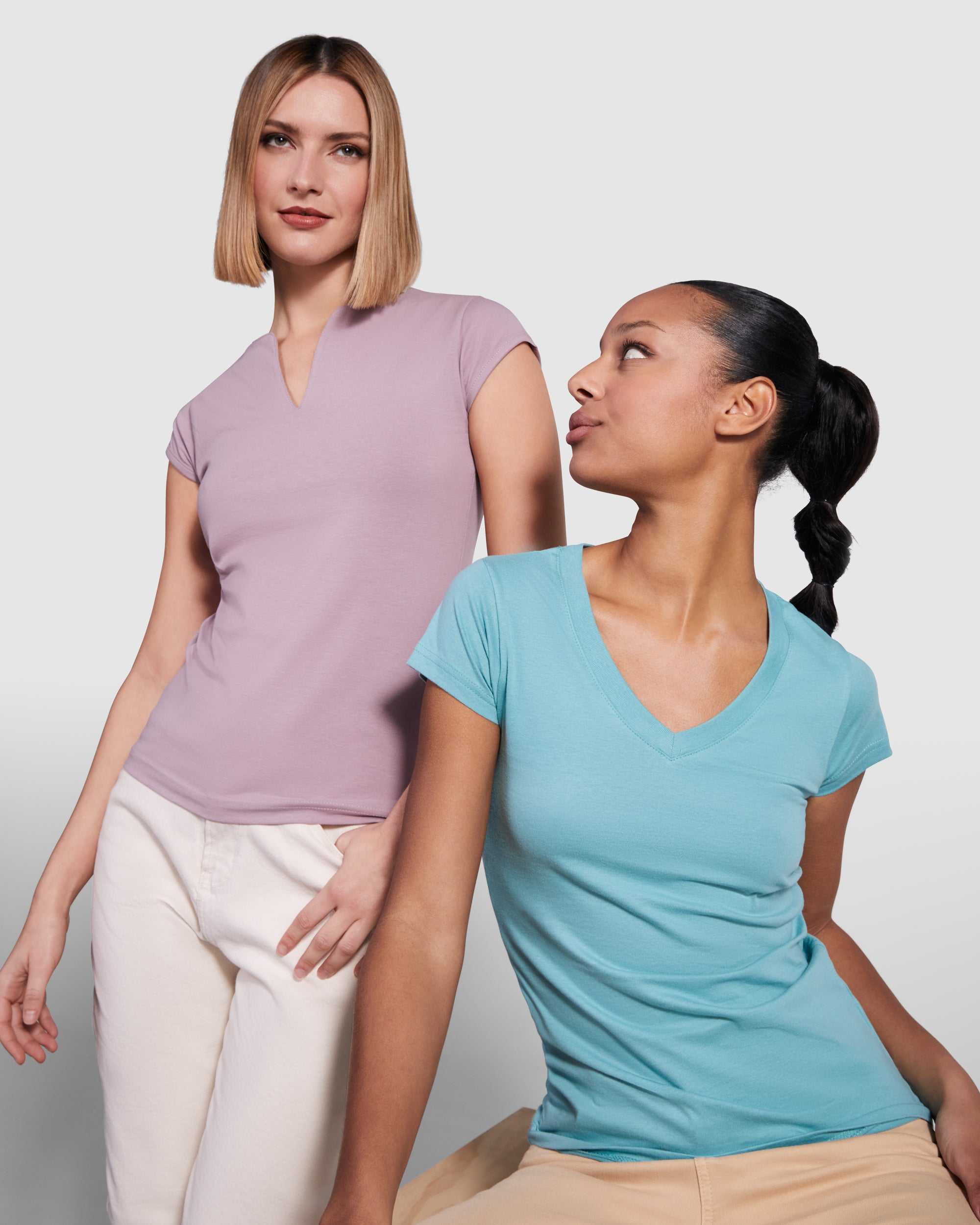 Tricou bumbac cambrat cu guler in V VICTORIA
