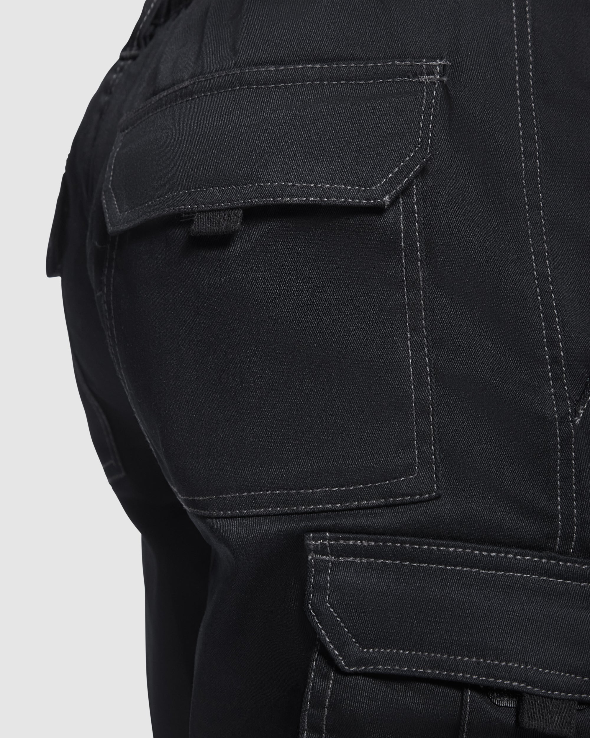 Pantaloni scurti de lucru din material elasitc cu buzunare laterale VITARA