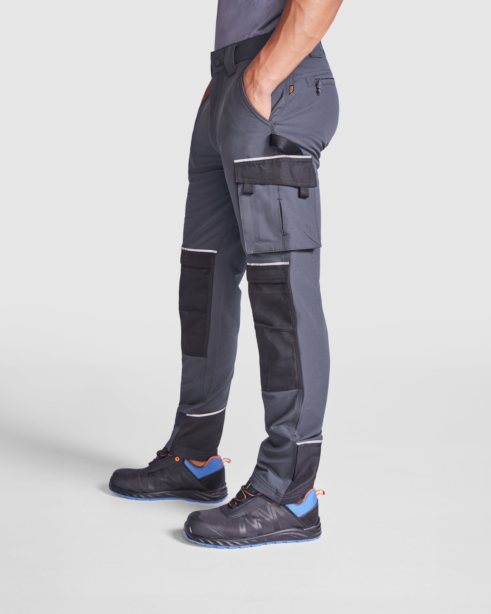 Pantaloni lungi cu protectie la genunghi si buzunare laterale WALL